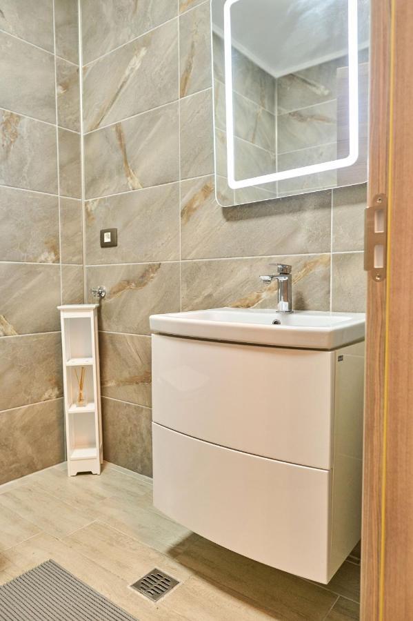 Seastar Apartment - Spa N Pools Beach Resort Mamaia Dış mekan fotoğraf